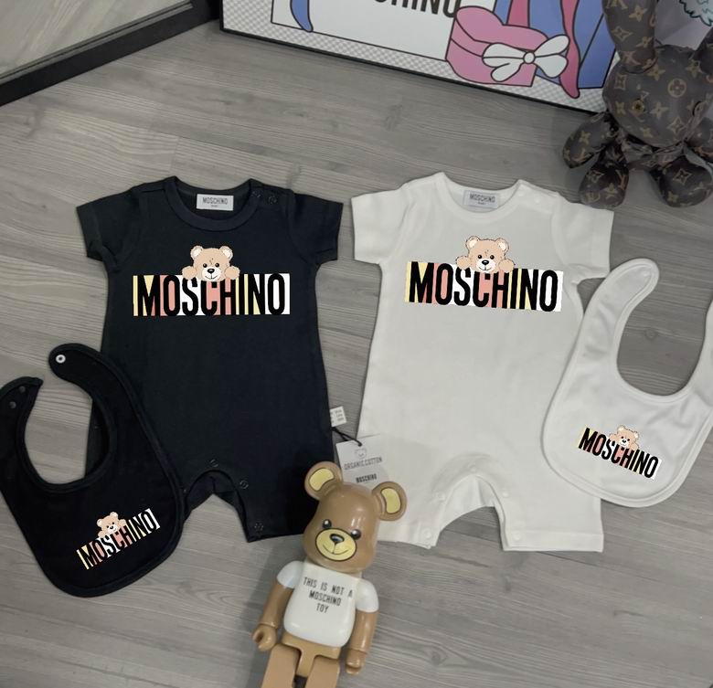 Moschino sz59 66 73 80 85 90 91